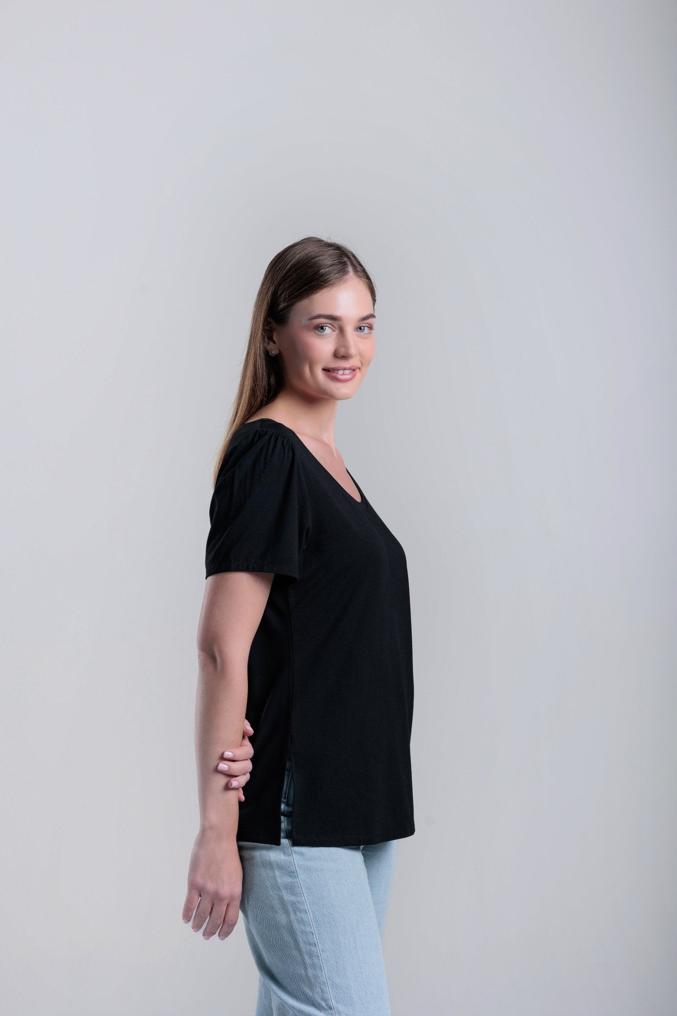 scoop neck bamboo Tee -Black- La Julie